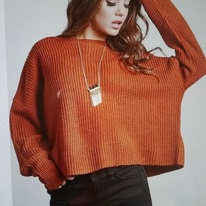 Round neck Long Sleeves sweater